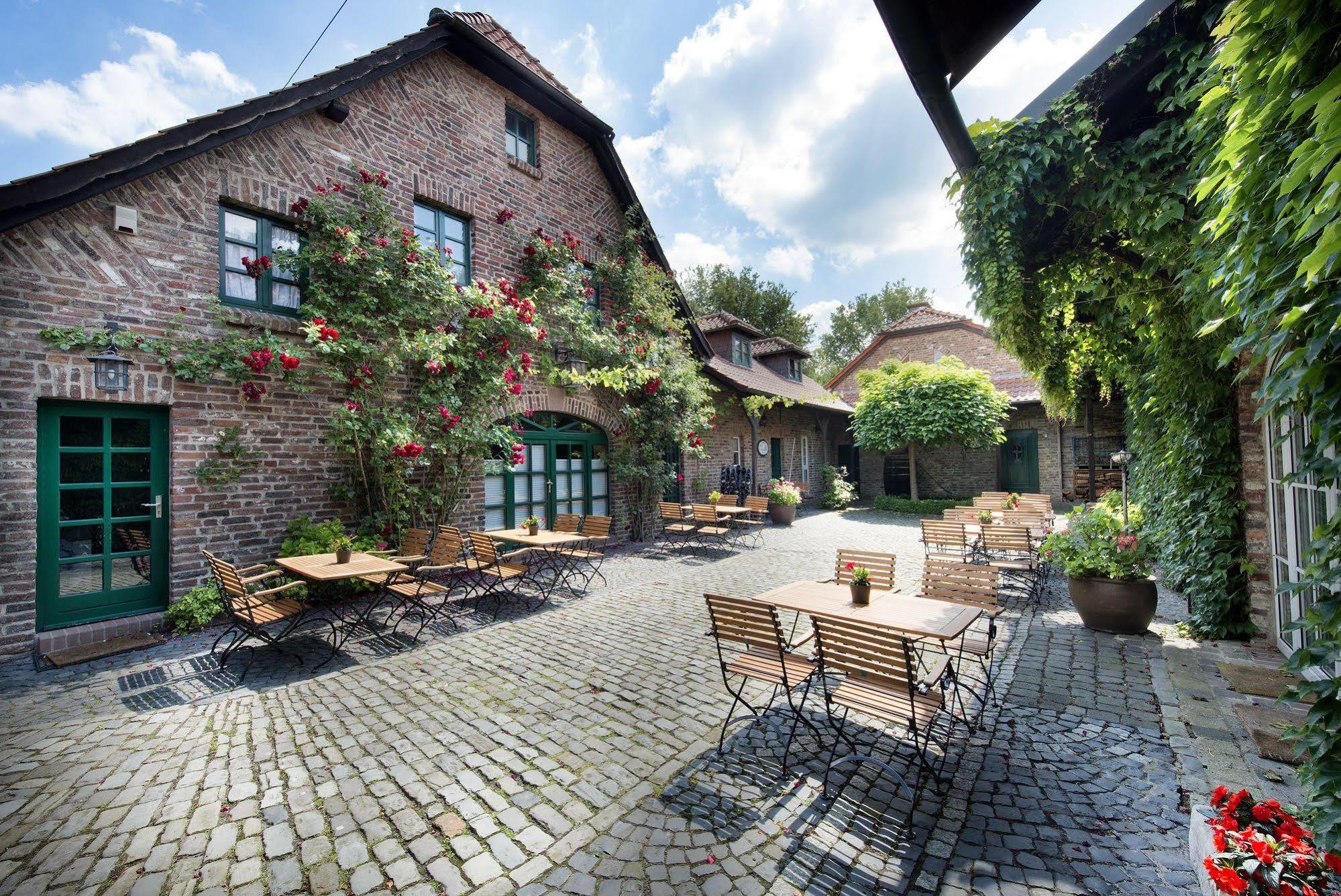 Hotel Landgut Ramshof Willich Exterior foto